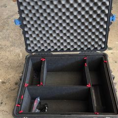 Genuine Peli / Pelican 1610 protective hard case