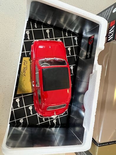 Fiat 500 L 1/18-1/16 Burago
