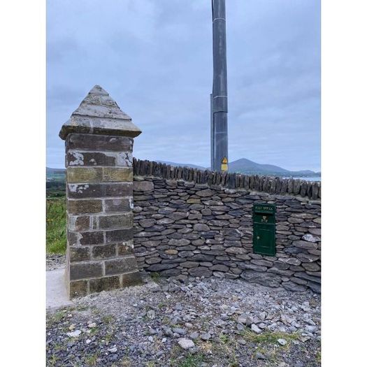 Irish cast iron post box  H233