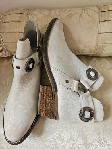 Ladies ankle boots