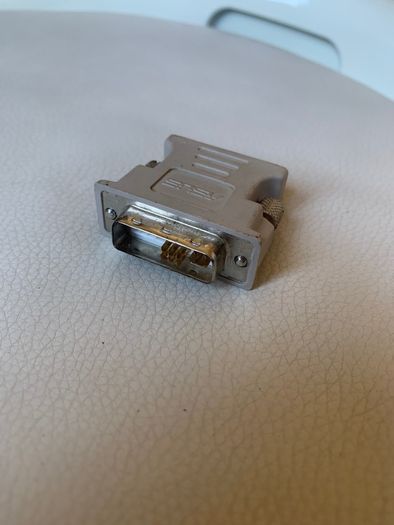 DVI-VGA adaptor