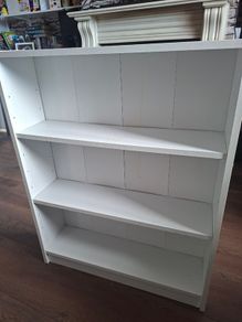 Book / storage shelf