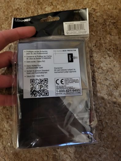 Ultra Pro - Standard Sleeves - Black 100 Sleeves TCG Magic the Gathering, pokemon