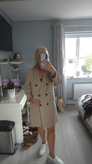 Ladies Coats Beidge