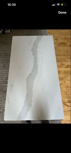 Granite and quartz , Calcatta mammo gold 1174mm x 635mm 20mm thick
