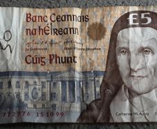 classic five punt note
