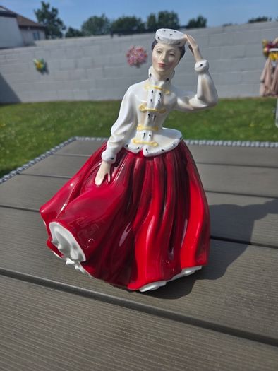 Vintage Royal Doulton HN 2937 GAIL Figurine