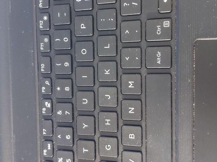 DELL Vostro 15, 3000 Series, Intel Core i3-5005U CPU, 2.0GHz, 4GB Ram, 500GB HDD, windows 10, Microsoft Edge, Chrome and VLC