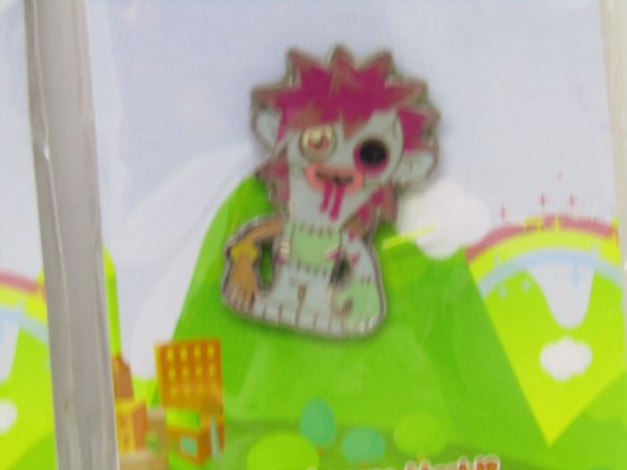 Lot Of 6 Corgi Moshi Monsters Full Set Of Series 1 Pin Badges All Brand New In Packets
