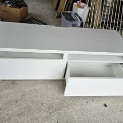 Storage / TV Unit