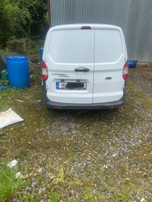 ford courier van for breaking
