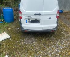 ford courier van for breaking