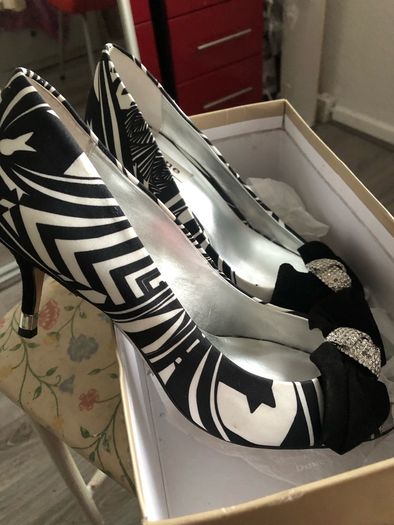 Size 40 New shoes By DUNE