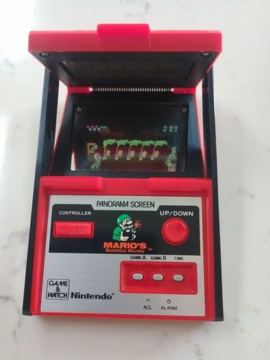 1983 Nintendo bombs away with box