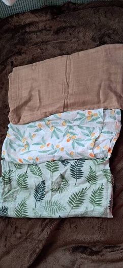 baby Muslin & bib clothes