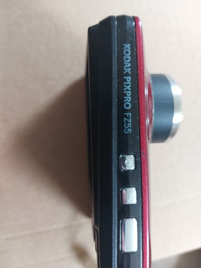 KODAK PIXPRO Digital Camera, Model FZ55, 16 megapixel, 5 x Zoom, in very good condition, but issue with Lens not retracting when turned off