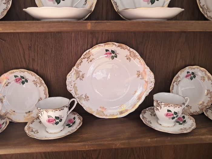 Fine bone china Teaset