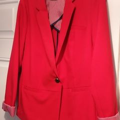 blazer light for summer size 14 small fitting would suit a 12 /14