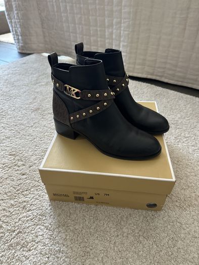 Michael Kors black/brown leather boots (us 7M/Uk 5)