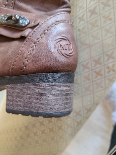 Ladies Brown Boots
