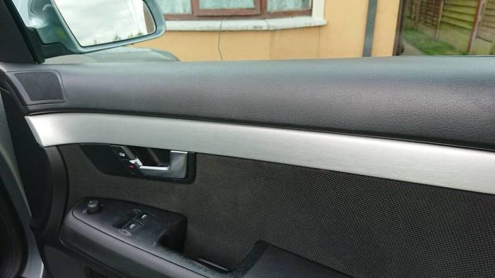 Audi a4 b7 2.0tdi BRE 140hp estate 7 speed automatic CVT factory b6 b7 s-line  black roof lining half leather seats thule towbar parts breaking healthy engine armrest glove box LY7G paint code