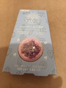 Luxury lavender bath bomb