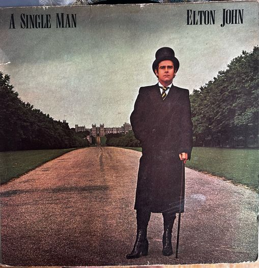 Elton John original release of A single man in vg condition