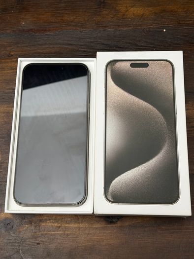 Apple iPhone 15 Pro Max 90% Battery Mint Condition Almost Like New (Read Description)