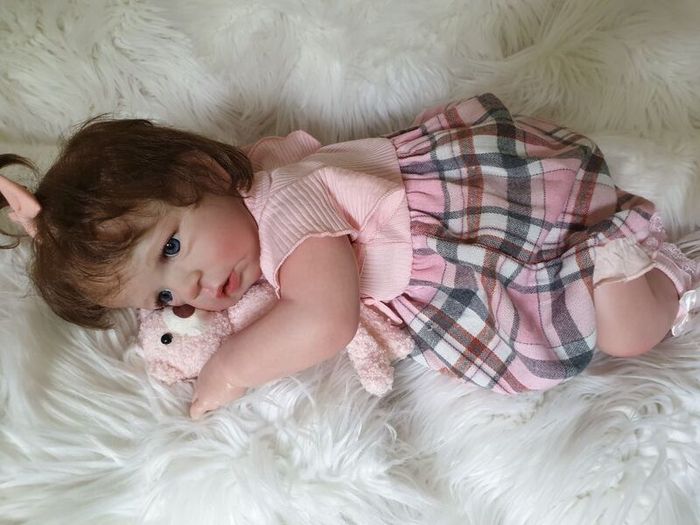 Reborns By Laura.  Introducing Annie.  Heavy, Weighted Reborn Doll