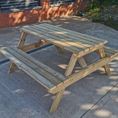 picnic bench