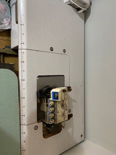 Overlocker Sewing machine