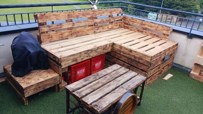 Custom Pallet Benches made to order
