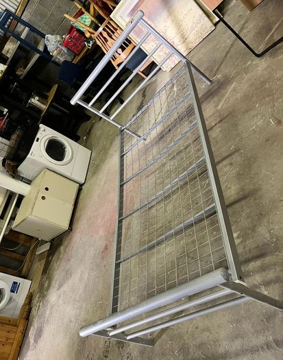 Single bed - metal frame
