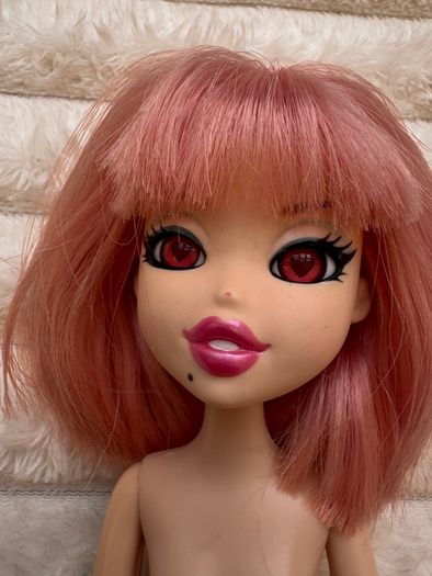 Bratzillaz Magic Night Out Jade JAdore Used Knees a bit loose Please see photos