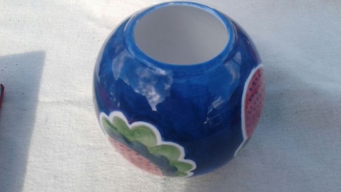 vase Strawberry design