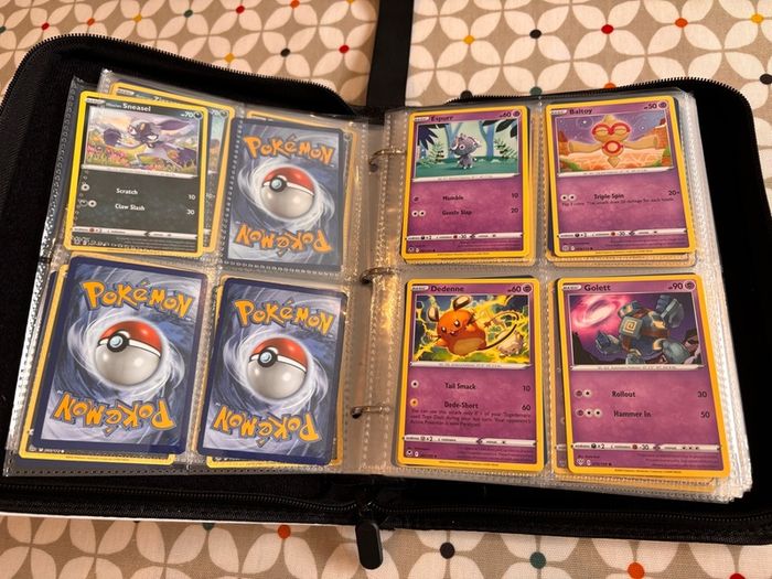 Pokemon folder and cards