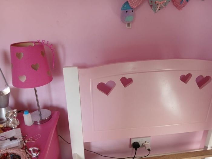 girls single bed