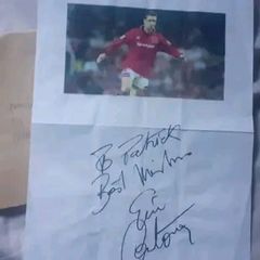 Eric Cantona Autograph