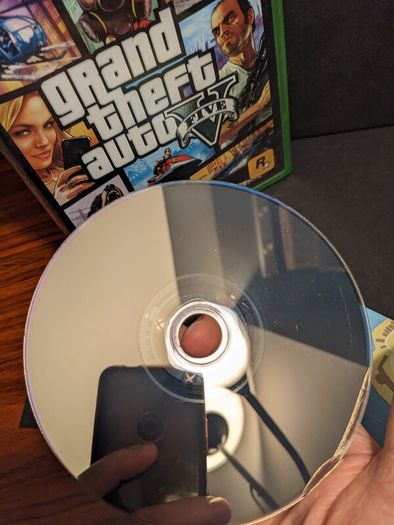GTA V (with map) - Xbox One