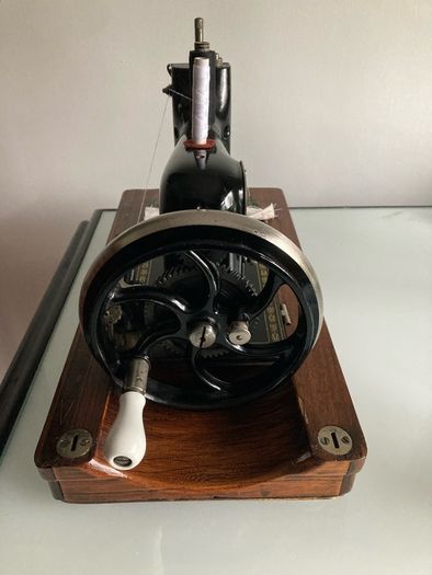 Vesta vintage sewing machine