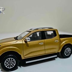 2015 Nissan Navara/Frontier 1:43 Diecast Model
