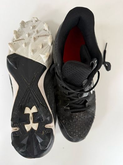 baseball shoes