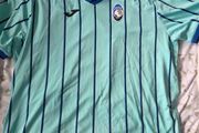 Atalanta 22-23 third shirt