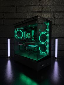 High End Gaming PC | RTX 5070 ti 16GB / Ryzen 9800x3d / DDR5