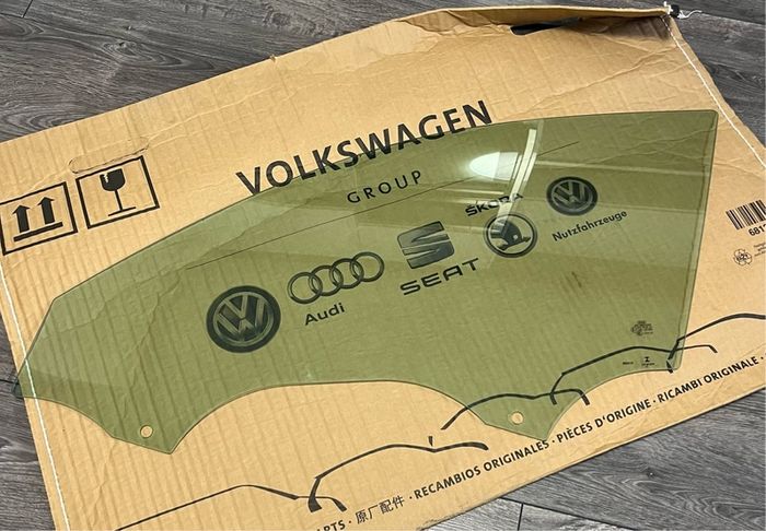 Door Window Front Left Side Audi A4 B9 8w0845201