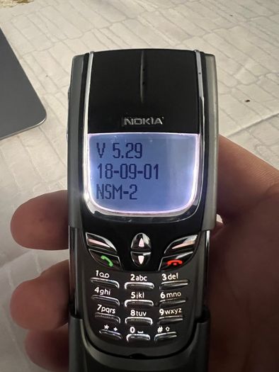 Nokia 8850 Genuine + charger
