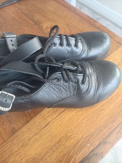 Hard dancing shoes size 2