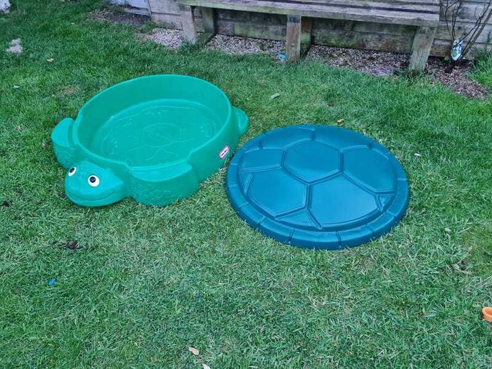 Little Tikes Turtle Sand Pit