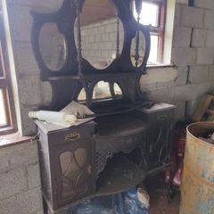 Vintage dresser