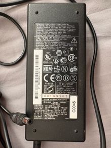 HP Compaq 70W AC Laptop Adapter